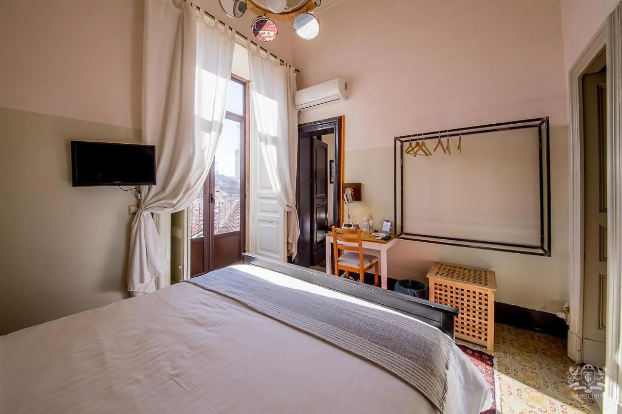 Bed and breakfast Grand Tour Design Guest House Catania Self Check-In