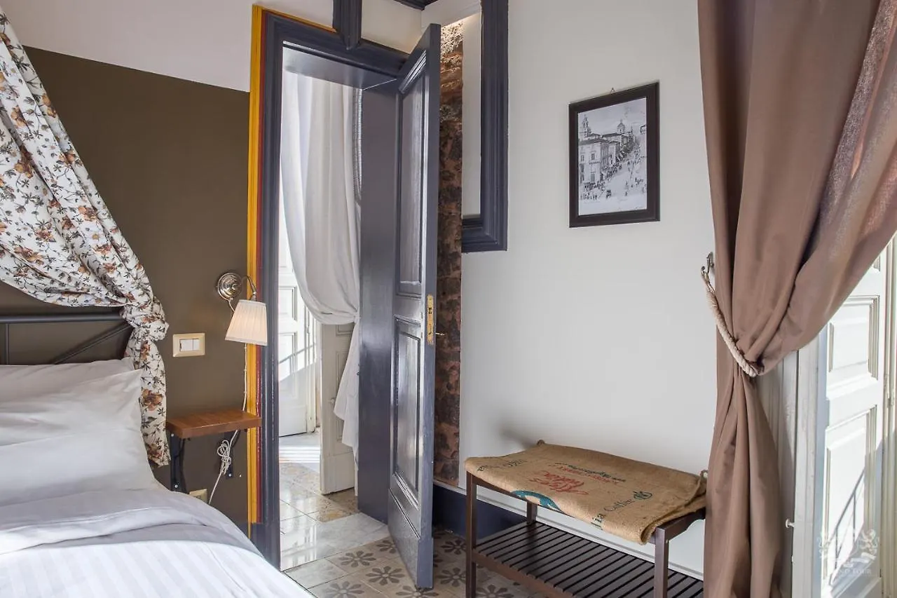 Grand Tour Design Guest House Catania Self Check-In 3*,  Italia