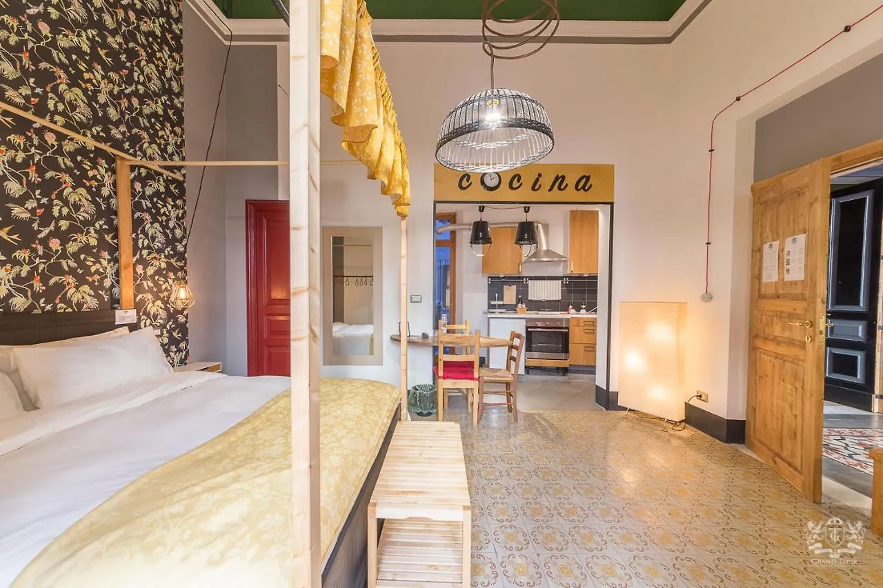 Grand Tour Design Guest House Catania Self Check-In Bed and breakfast