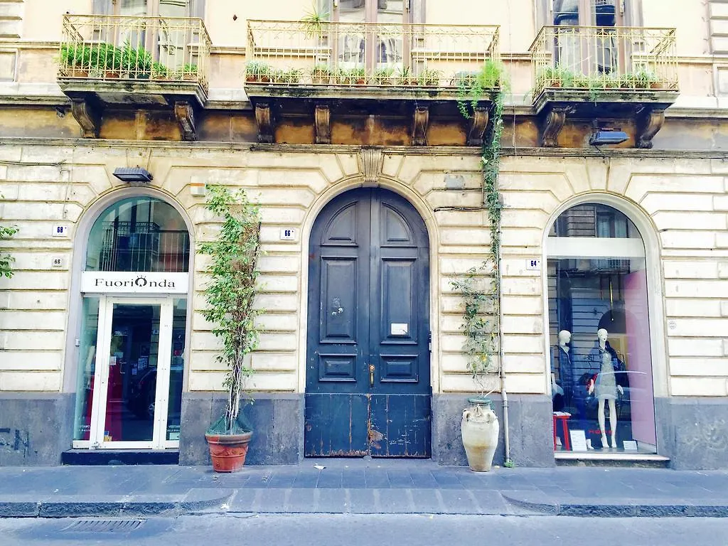 *** Couette-café Grand Tour Design Guest House Catania Self Check-In Italie